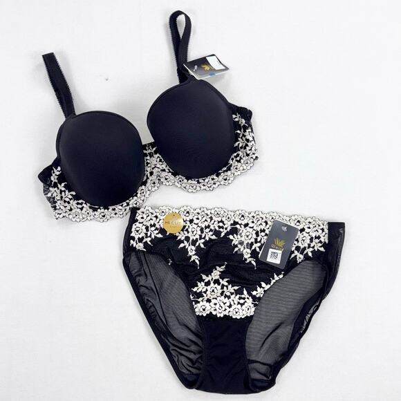 Wacoal Women's Embrace Lace Underwire Bra High Cut Panty Set 36C Small Black - Picture 1 of 15